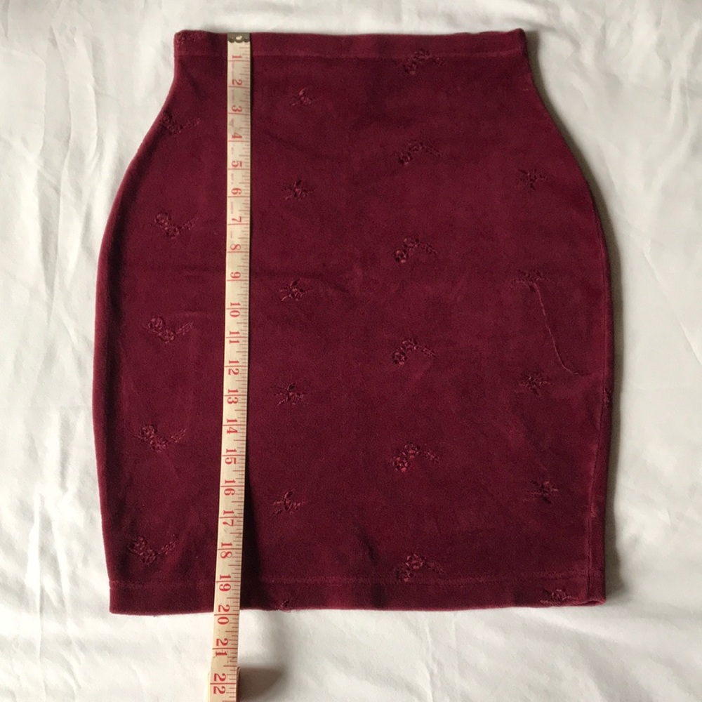 Vintage 90’s burgundy velour stretchy mini skirt